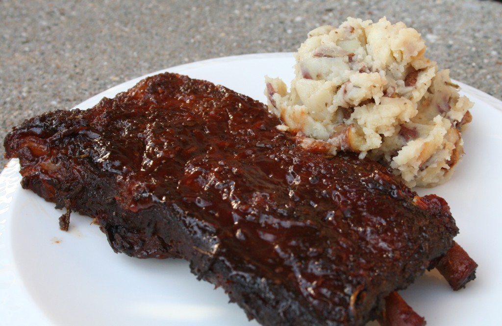 Ribs with Garlic and Rosemary Mashed Potatoes