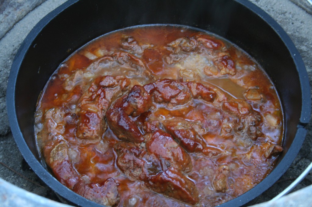 Dutch oven BBQ Spareribs Dutch oven BBQ Spareribs