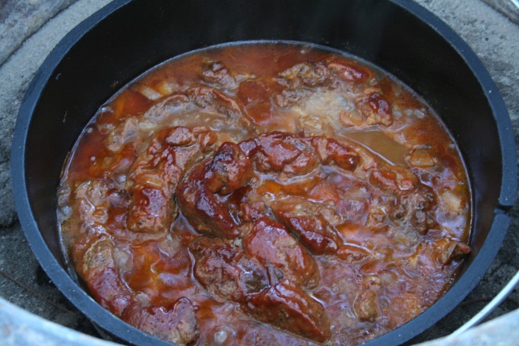 Dutch oven BBQ Spareribs